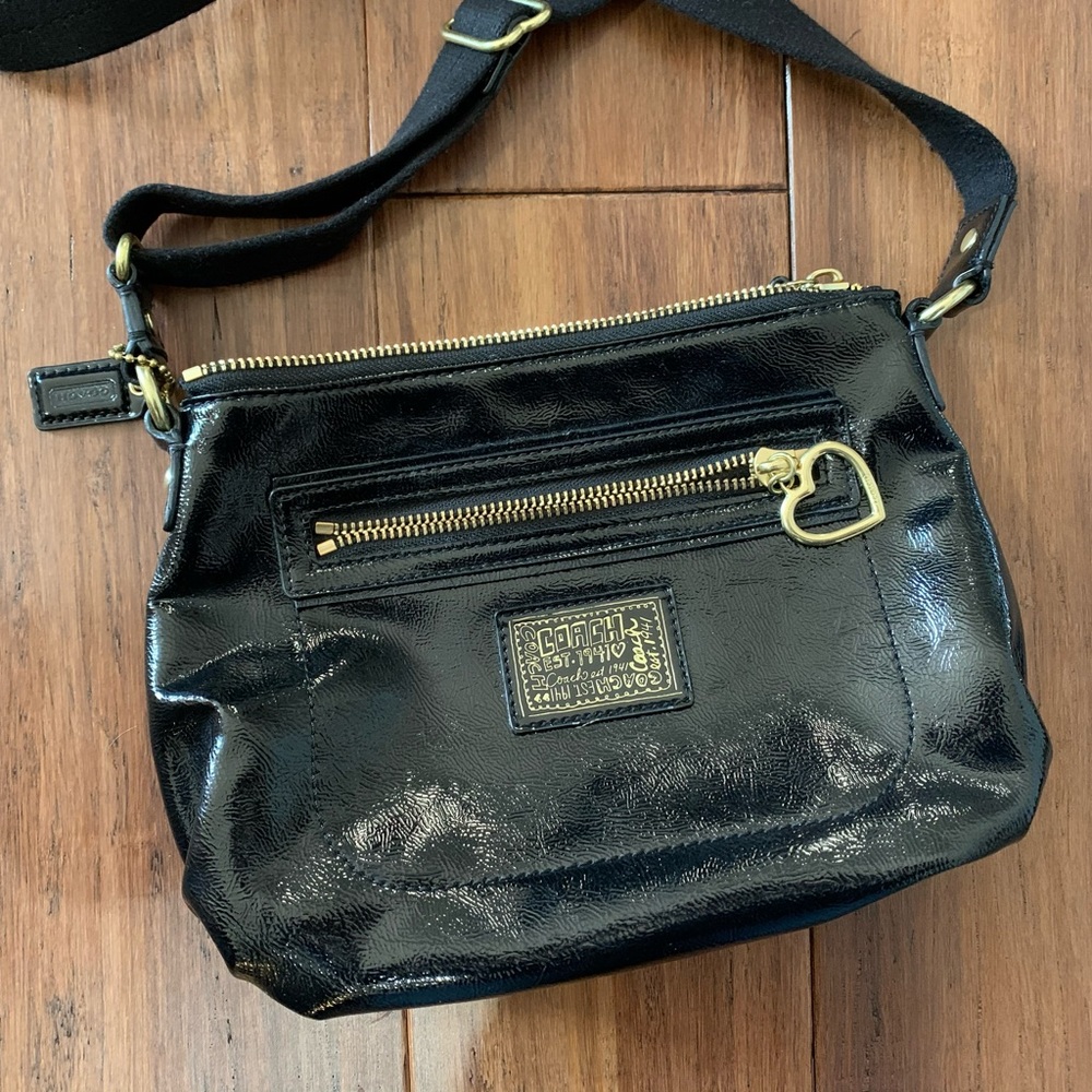 COACH poppy 🌸 patent crossbody or shoulder purse